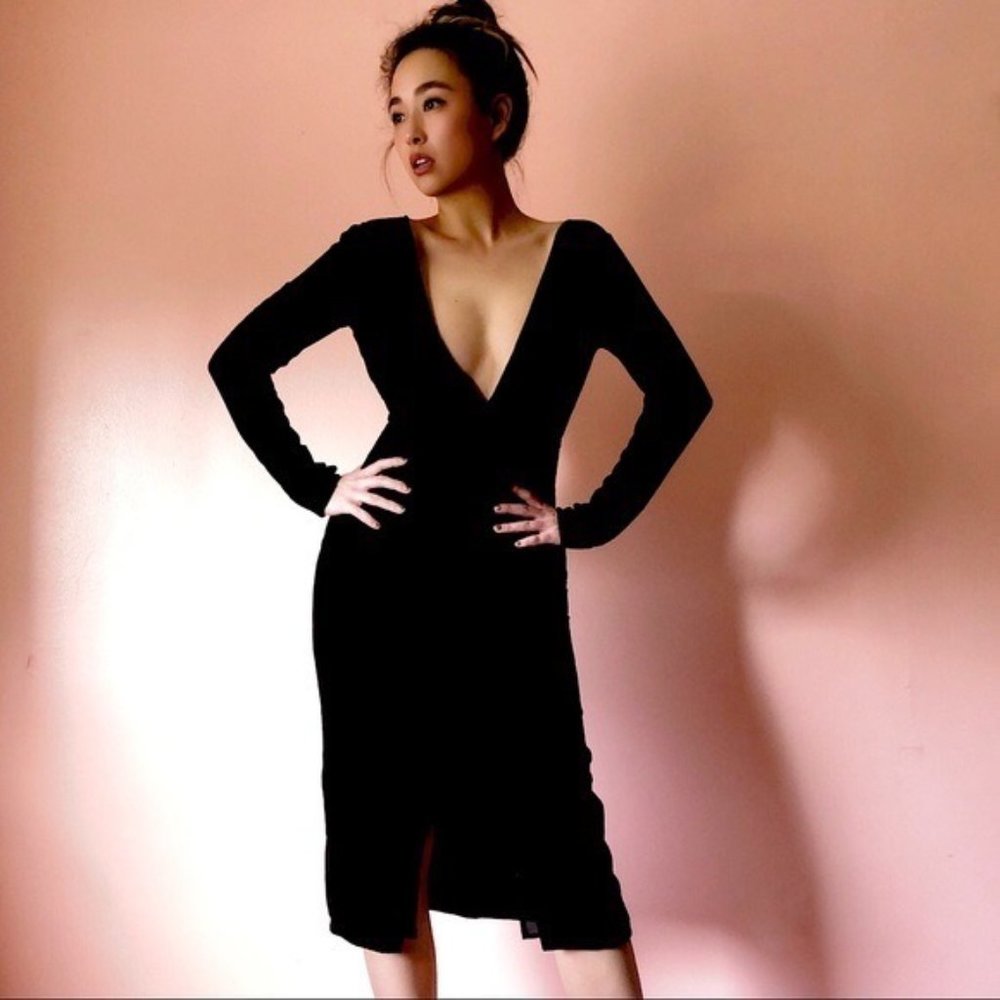 Holiday dress “For Love & Lemons”Colette Plunging Velvet midi Dress-Size Medium